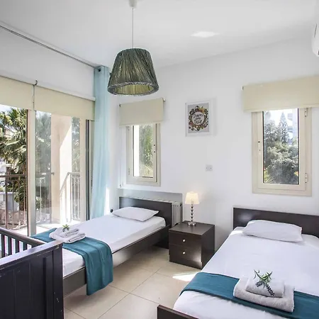 Michelle 10 Вилла *