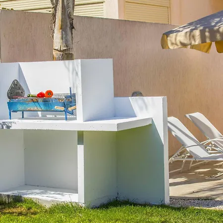 Villa Michelle 10 *